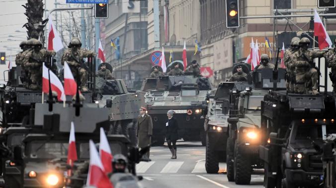 Польша вновь готовится воевать с Германией и Россией 
