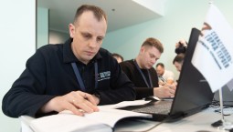 В Севастополе бойцы спецоперации изучили экономику и финансы