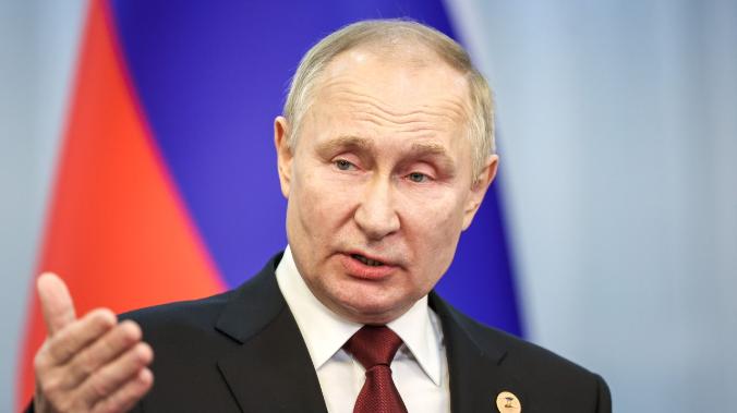 Путин: государственные финансы сохраняют устойчивость