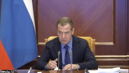 Медведев: заводы Европы – под прицелом России