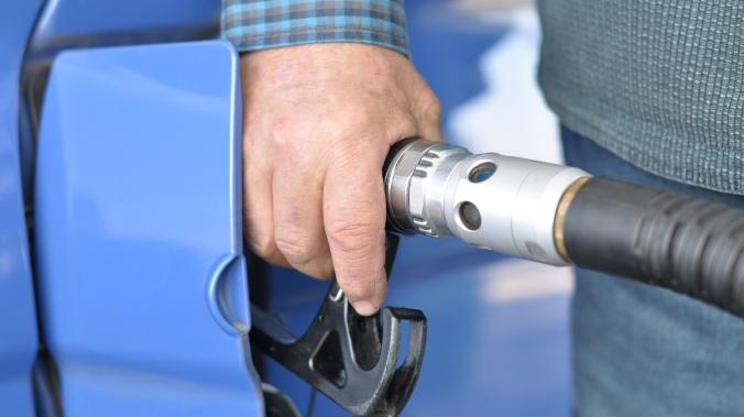 Россия входит в список стран с самым дешевым бензином