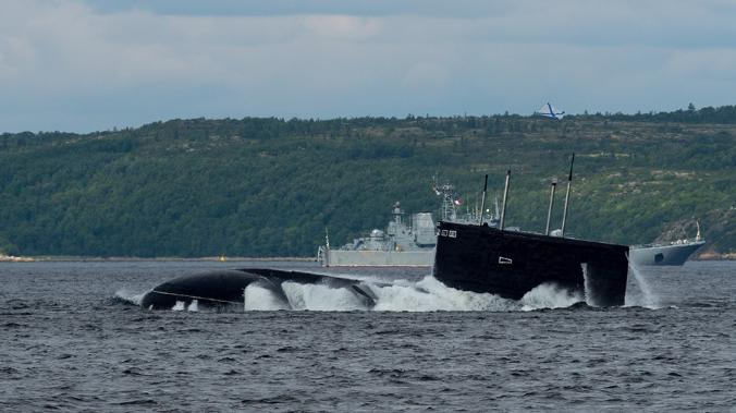 Северный флот начал испытания подводных лодок на предельной глубине в 500 метров