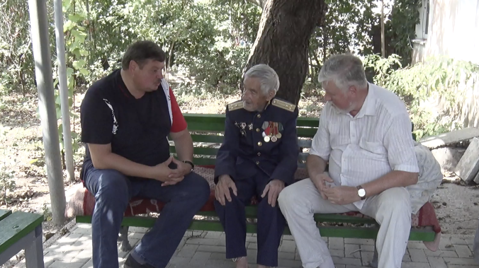 Севастопольцы помогли ветерану войны