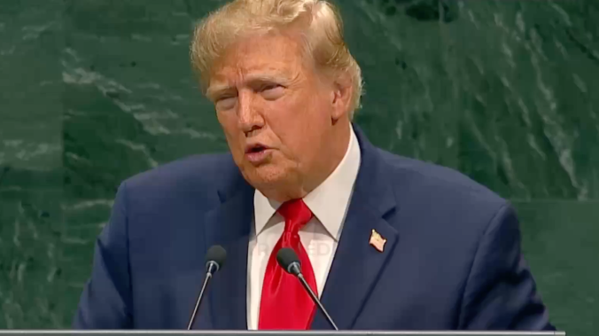 Трамп заявил о продолжении переговоров с Ираном