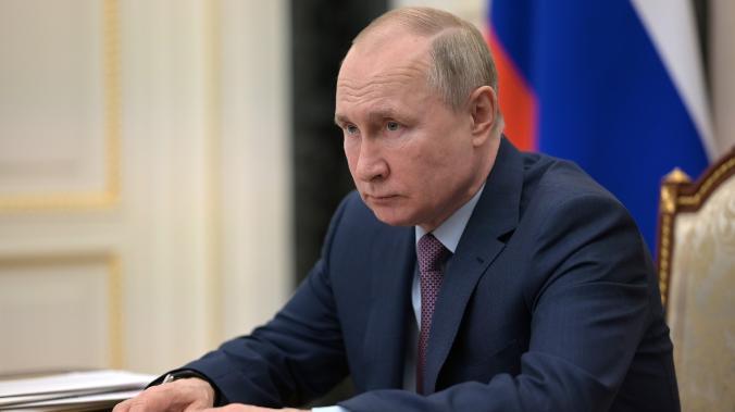 Путин заявил о расширении программы диспансеризации