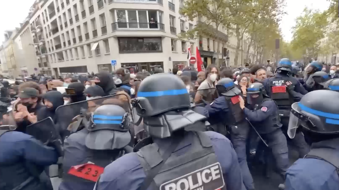 Во Франции задержали более 6,6 тыс. протестующих