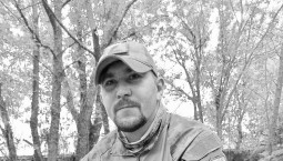 Севастополь простился с морпехом Игорем Криворотовым