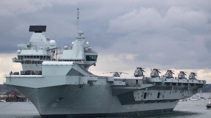 Уязвимый в своем совершенстве: в Англии опасаются за авианосец HMS Queen Elizabeth