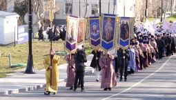 Сёстры Крыма и Новороссии прошли в Севастополе Крестным ходом