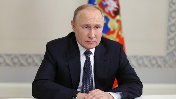 Путин: действия Запада приводят к хроническим проблемам мировой экономики 