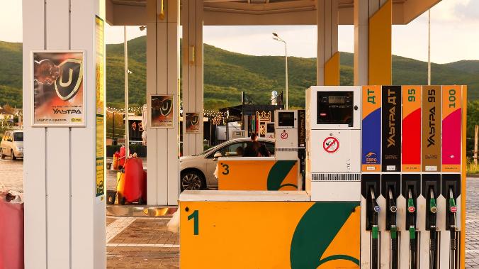 Топливо в Севастополе поступает на АЗС ежедневно