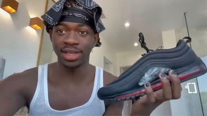 Nike будет судиться из-за «сатанинских кроссовок» репера Lil Nas X