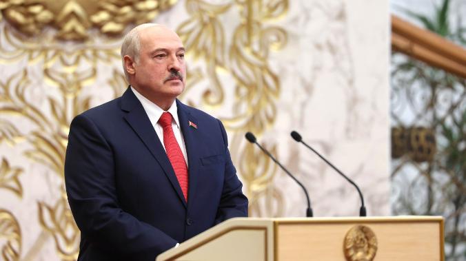 Лукашенко пообещал уйти с поста президента после истечения срока