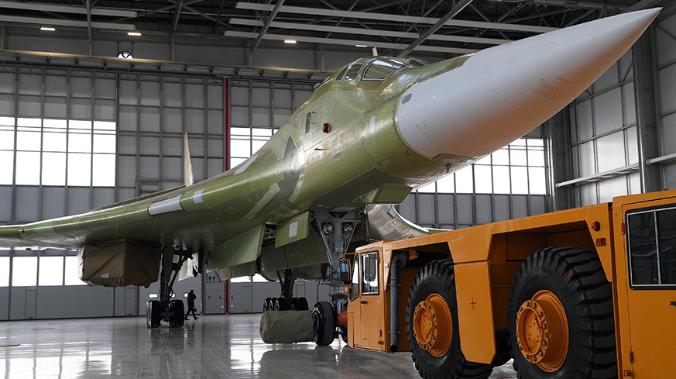 Второй модернизированный стратегический бомбардировщик Ту-160М впервые поднялся в воздух