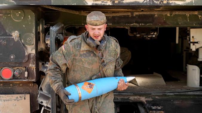 Bloomberg: Пентагон тайно передавал Украине управляемые снаряды Excalibur