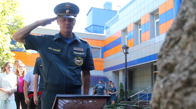 В МЧС Севастополя почтили память Евгения Зиничева