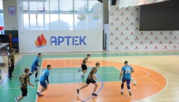 Военнослужащие 810-й бригады сыграли в мини-футбол в «Артеке»