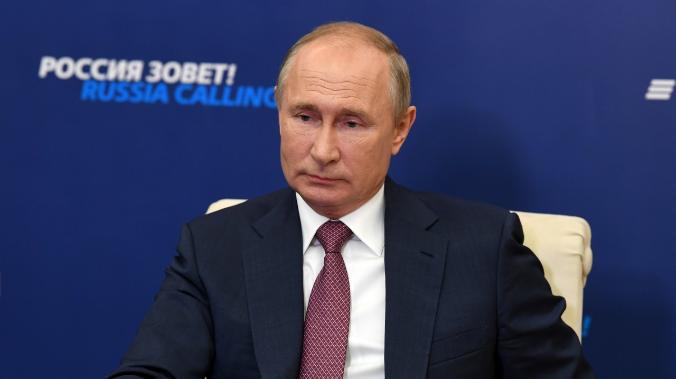 Путин: Через пару лет бедность в РФ сократится вдвое