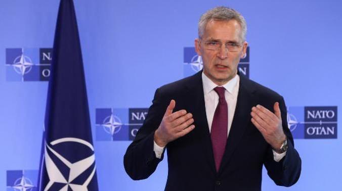 Столтенберг напомнил о неприемлемости вмешательства НАТО в ситуацию на Украине