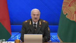 Лукашенко: мы готовимся к войне, хотя против неё