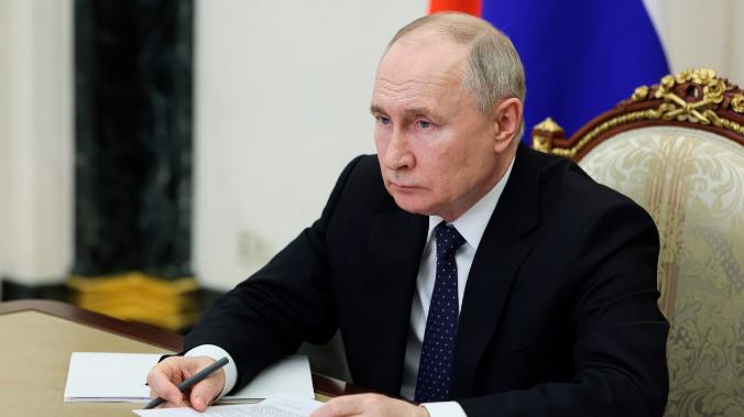 Владимир Путин утвердил основы исторического просвещения