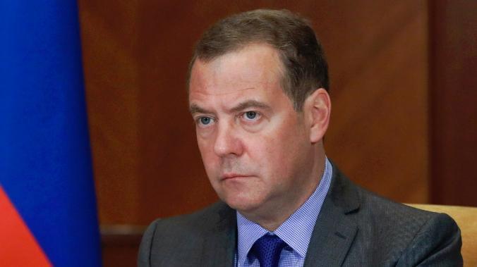 Медведев напомнил о ядерной мощи России 