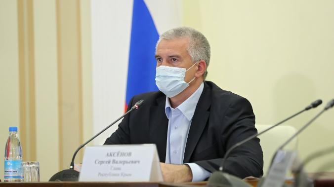 После приезда Аксенова жителям одного из дворов подали горячую воду