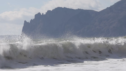 Штормовой холодный ветер обрушится на Крым