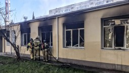В Севастополе потушили пожар рядом с гимназией №10 