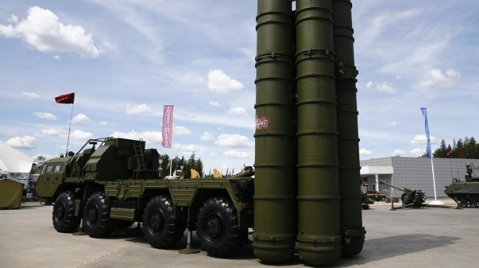 Турции пригрозили новыми санкциями за покупку российской военной техники