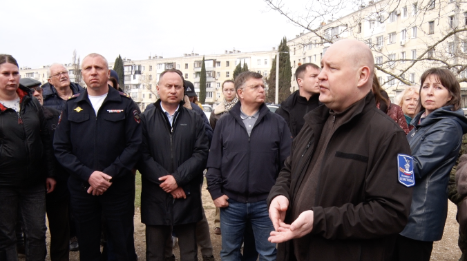 Развожаев: пострадавшим на улице Корчагина окажут помощь