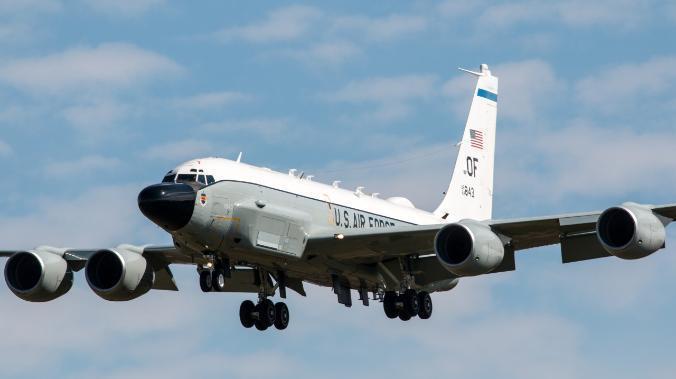Работа без выходных: самолеты-разведчики ВВС США вновь появились у границ Крыма