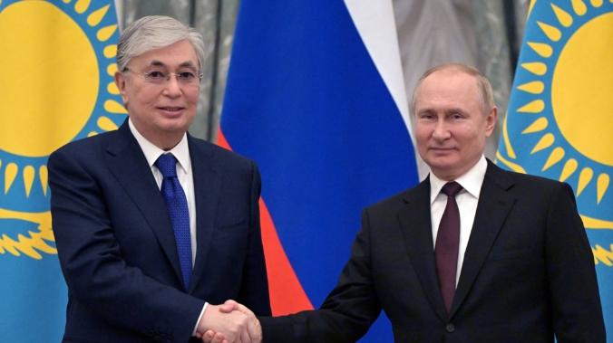 Казахстан перевел торговлю с Россией под контроль США