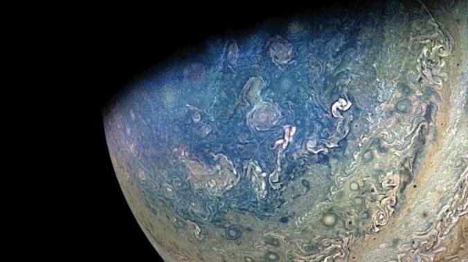 Телескоп Хаббл обнаружил водяной пар на спутнике Юпитера