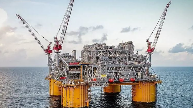 Власти Дании зафиксировали неизвестные дроны у газового месторождения в Северном море