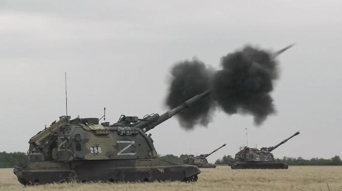 Российские САУ «Мста-С» уничтожили украинскую бронетехнику