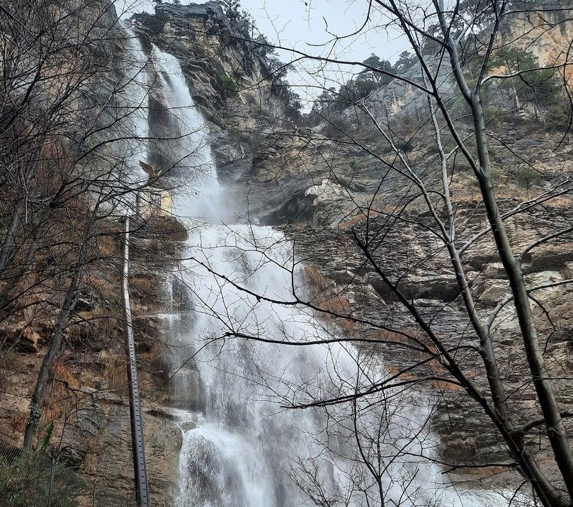 Какова высота водопада в крыму