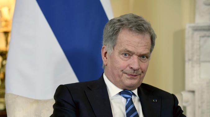 Президент Финляндии пытается оправдать планы по вступлению в НАТО