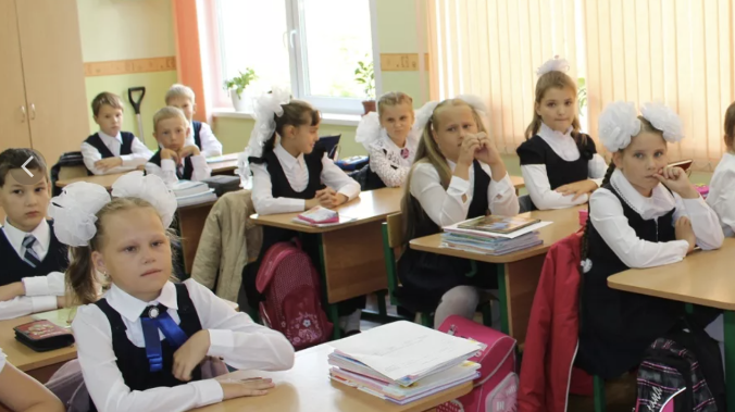 В Крыму начали работу школьные ярмарки