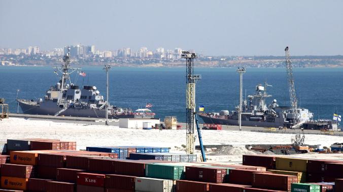 Военно-морские силы США направили в Черное море эсминец 