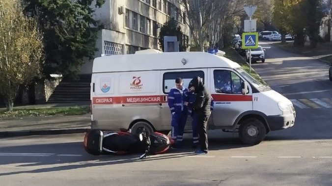 «Скорая помощь» сбила мотоциклиста в Севастополе