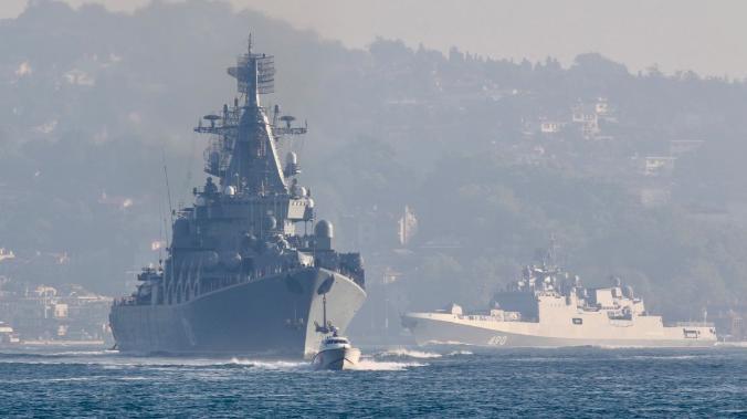 В Черном море проходят учения ВМФ
