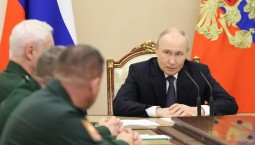 Путин сменил командующих группировками войск