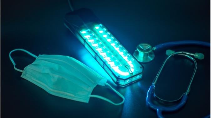 Американские ученые разработали убивающий коронавирус светильник