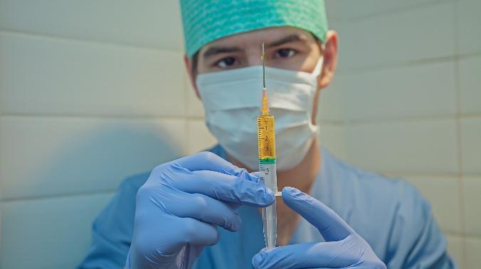 В Литве от COVID-19 умерли 24 человека, которые прошли полную вакцинацию
