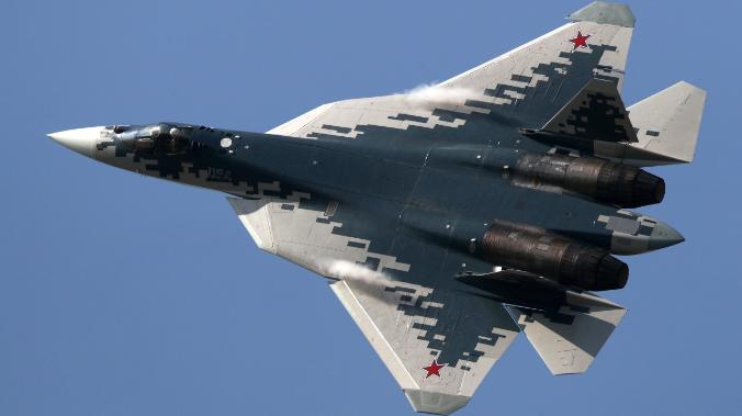 К концу года истребитель Су-57 получит новые ракеты класса «воздух-воздух»  