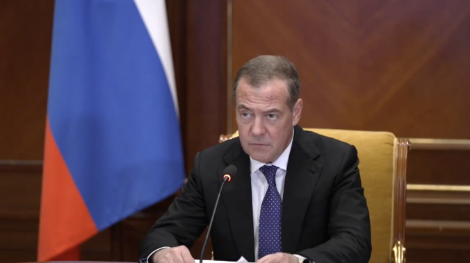 Медведев: в отношении Киева правил больше нет и не может быть