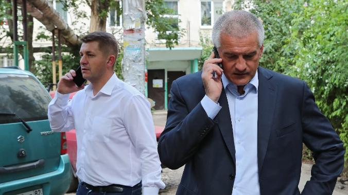 Глава Крыма обязал чиновников помогать гражданам в телефонном режиме
