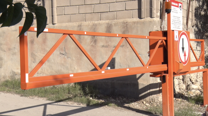 Прокуратура Севастополя проверила шлагбаумы в Молочной балке