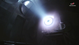 Роскосмос показал новые плазменные двигатели